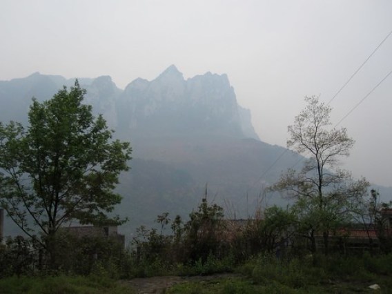 yangtze river mountains